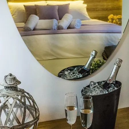 Glossy Thessaloníki