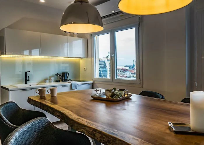 Glossy Apartment Thessaloniki
